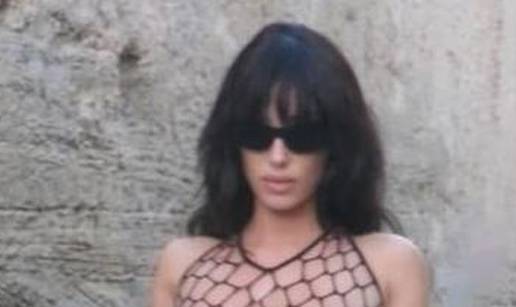 FOTO Bianca Censori ponovno je šokirala: Bez gaćica i grudnjaka pozirala u golišavoj kombinaciji