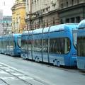 Kaos u centru Zagreba: Auto ostao u kvaru na tramvajskoj pruzi. Stvorio se veliki zastoj