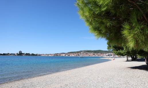 FOTO Stigla jesen, a plaže u Dalmaciji skroz puste i prazne