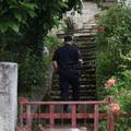 Strava u Zagrebu: Hodao gol po ulici i sjekirom razbijao aute, u kući mu pronašli tijelo žene