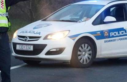 U Vodicama se na električnom romobilu zabio u stup. Policija: 'Ima ozljede opasne po život...'