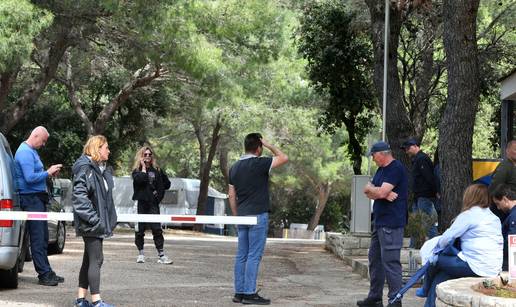 Inspekcija je u Tisnom i ranije zatvarala kampove: 'Kućice su proglasili građevinama i srušili'