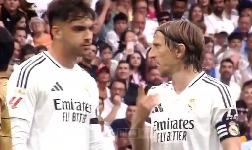 Snimka iz drugog kuta, evo što Modrić šapće dok Mbappé puca penal na Lukinoj 'oproštajki'