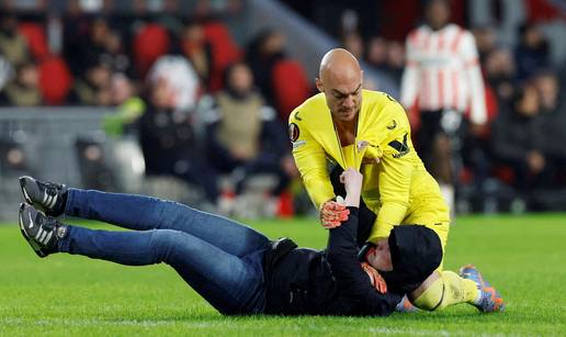 VIDEO Napao srpskog golmana, a nije smio biti na stadionu. Sad ga čeka 40 godina suspenzije!
