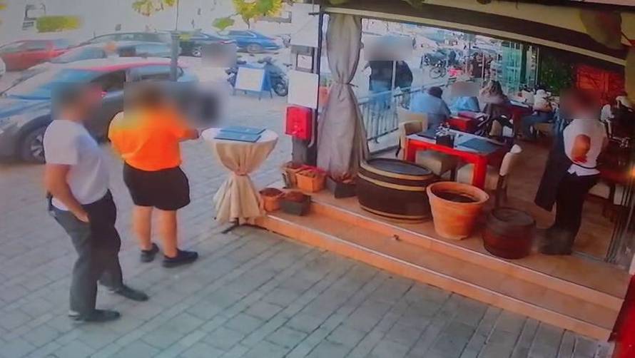 Detalji brutalnog napada u Vodicama: Cipelarili su ga po glavi dok je ležao u krvi!