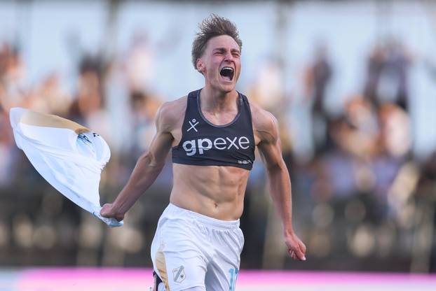 Rijeka: Toni Fruk zabija drugi gol za Rijeku u susretu sa Slaven Belupo