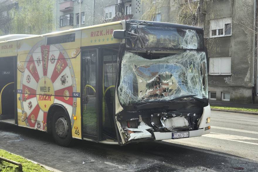 Užas u Osijeku: Sudarila su se dva autobusa. Hitna pomoć je na terenu, puno je ozlijeđenih