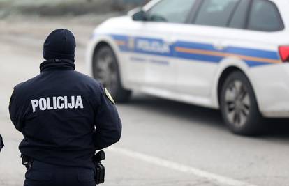 Prometna nesreća u Drnišu: Autom udario 72-godišnjeg vozača mopeda bez vozačke